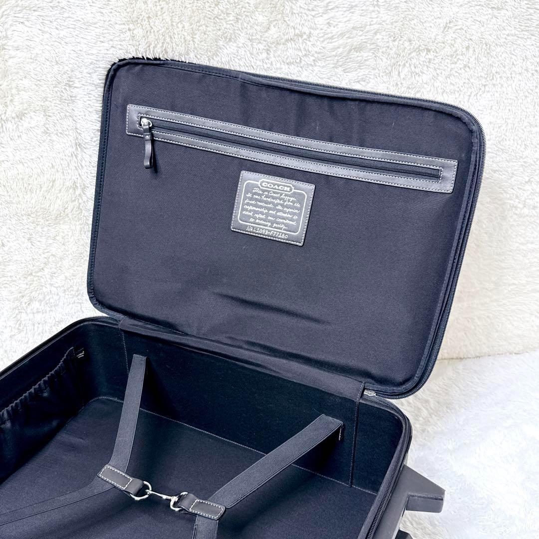 バッグ COACH Signature Carry On Luggage rare