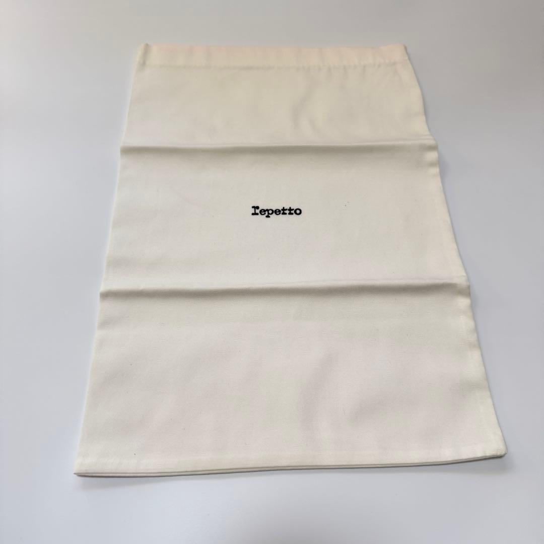 Repetto 黒 ポインテッドトゥ フラットシューズ