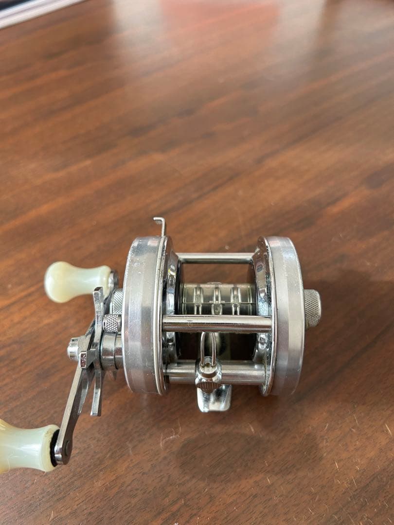 ABU 5500C ベイトリール