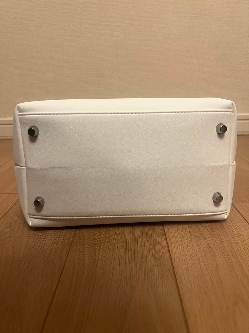 神白シリーズ　ホワイト 合成皮革 カートバッグ