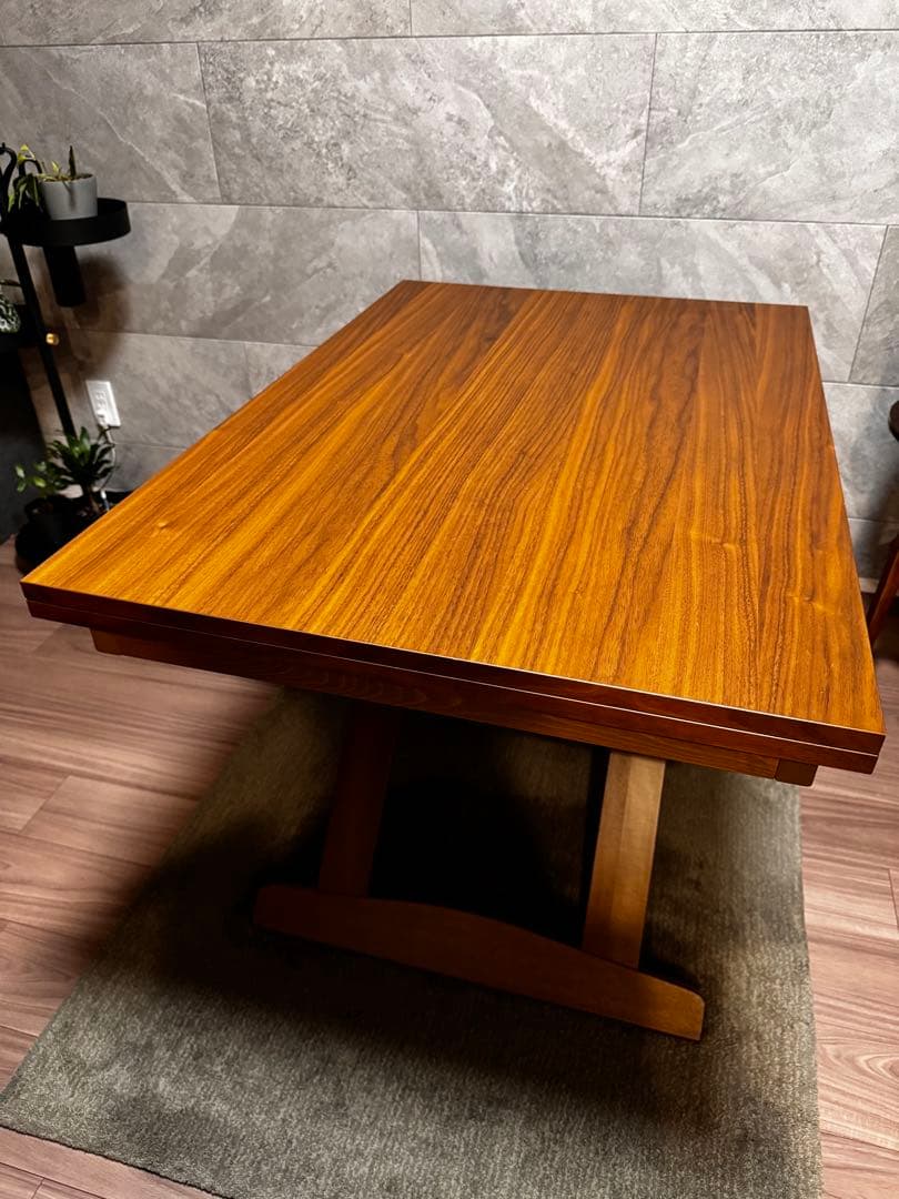 ★大豆★カリガリス コヌビア マスコッティ 伸長・昇降式テーブル