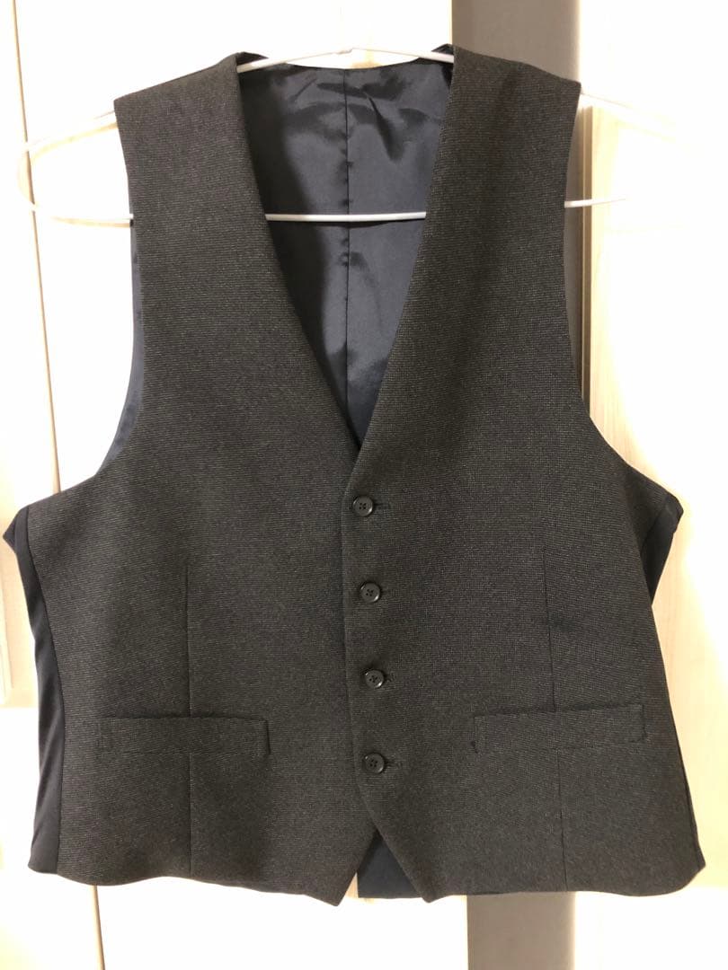 【SALE】スーツセレクト　ダークグレー 2ボタンジャケット スーツ　ベスト付き