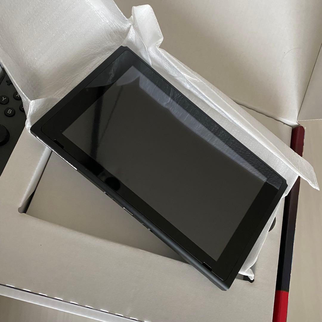 【早い者勝ち】Nintendo Switch 本体 ブラック Joy-Con付き