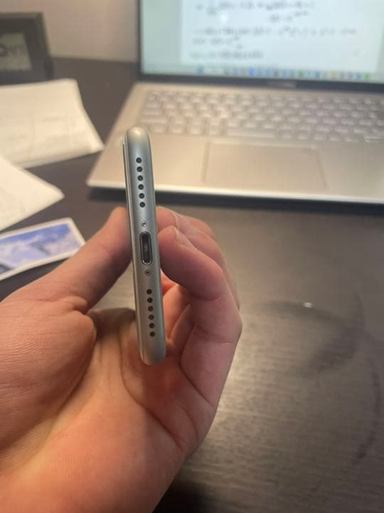 iPhone7 128G シルバー