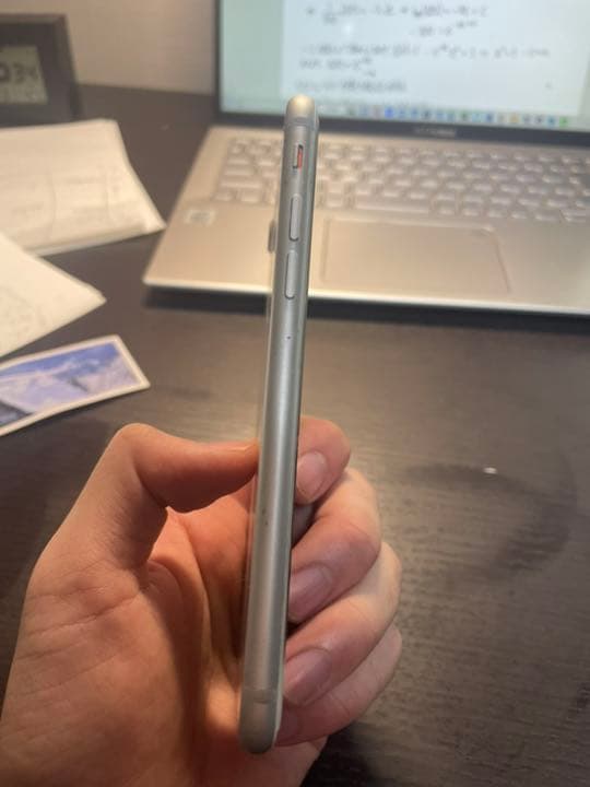 iPhone7 128G シルバー