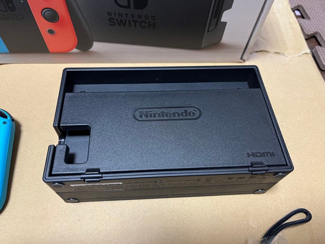 Nintendo Switch 青/赤 本体