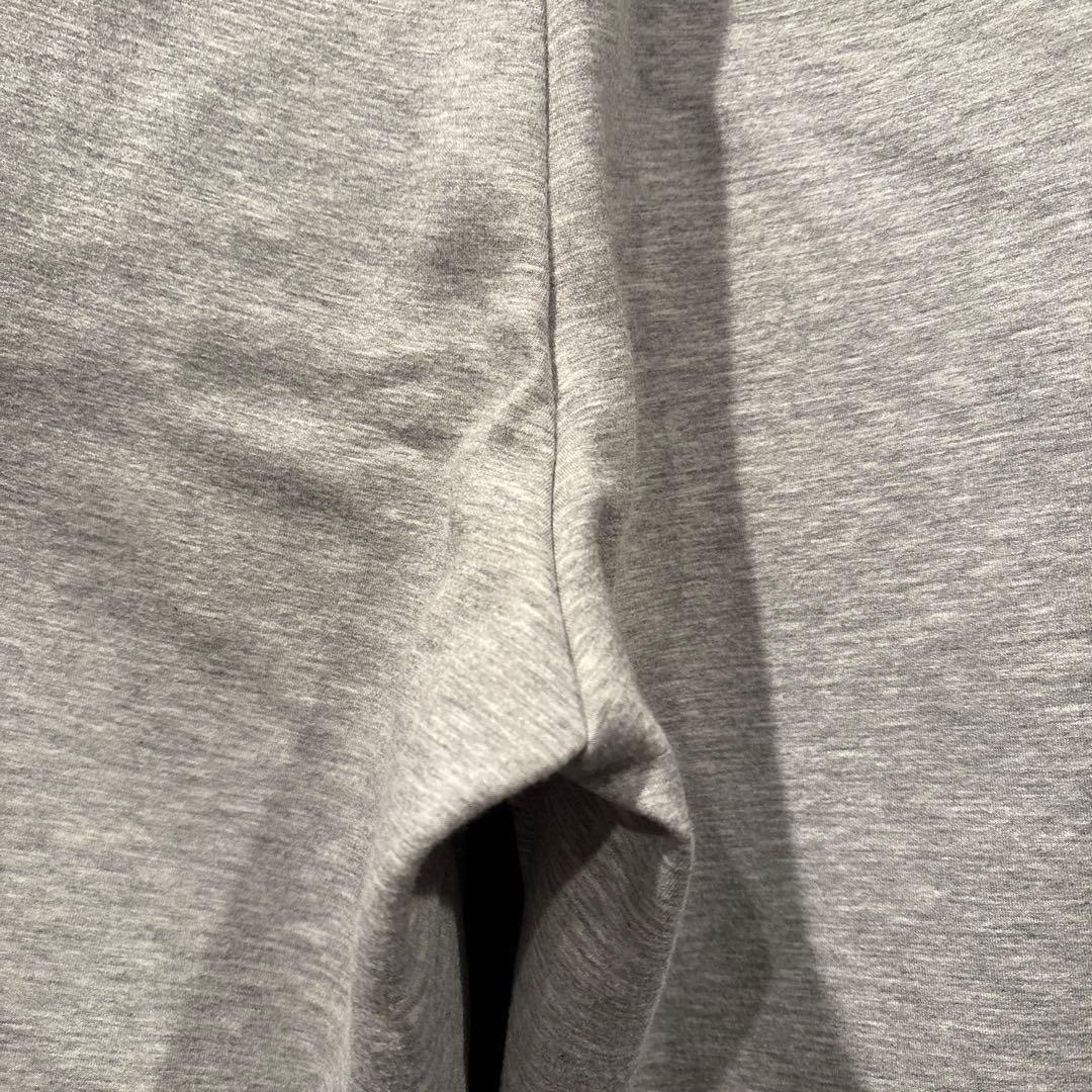 マサです。v12ライトグレーセットアップ　サイズXXL