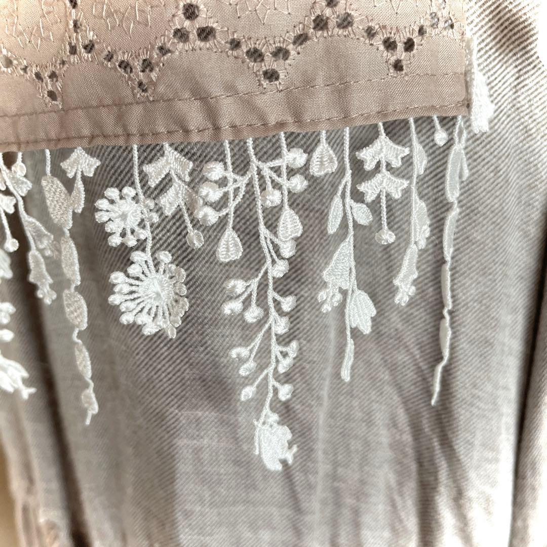 ワンちゃん☆ ミナペルホネンanemoneブローチとサークルレースストール