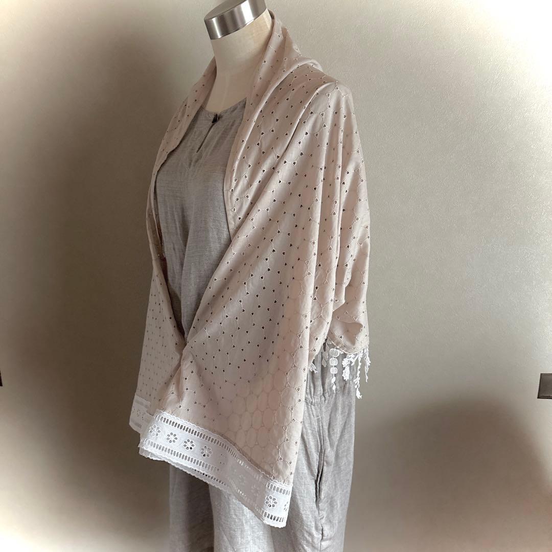 ワンちゃん☆ ミナペルホネンanemoneブローチとサークルレースストール