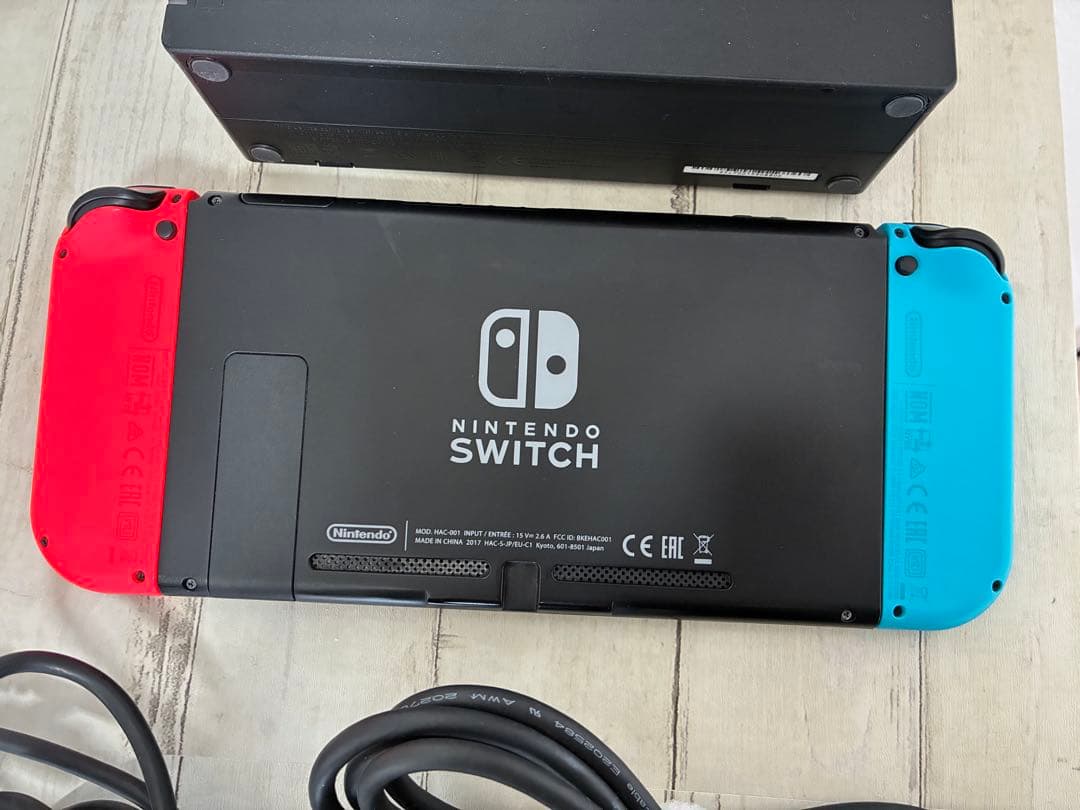 Nintendo Switch 本体 赤/青【付属品あり】