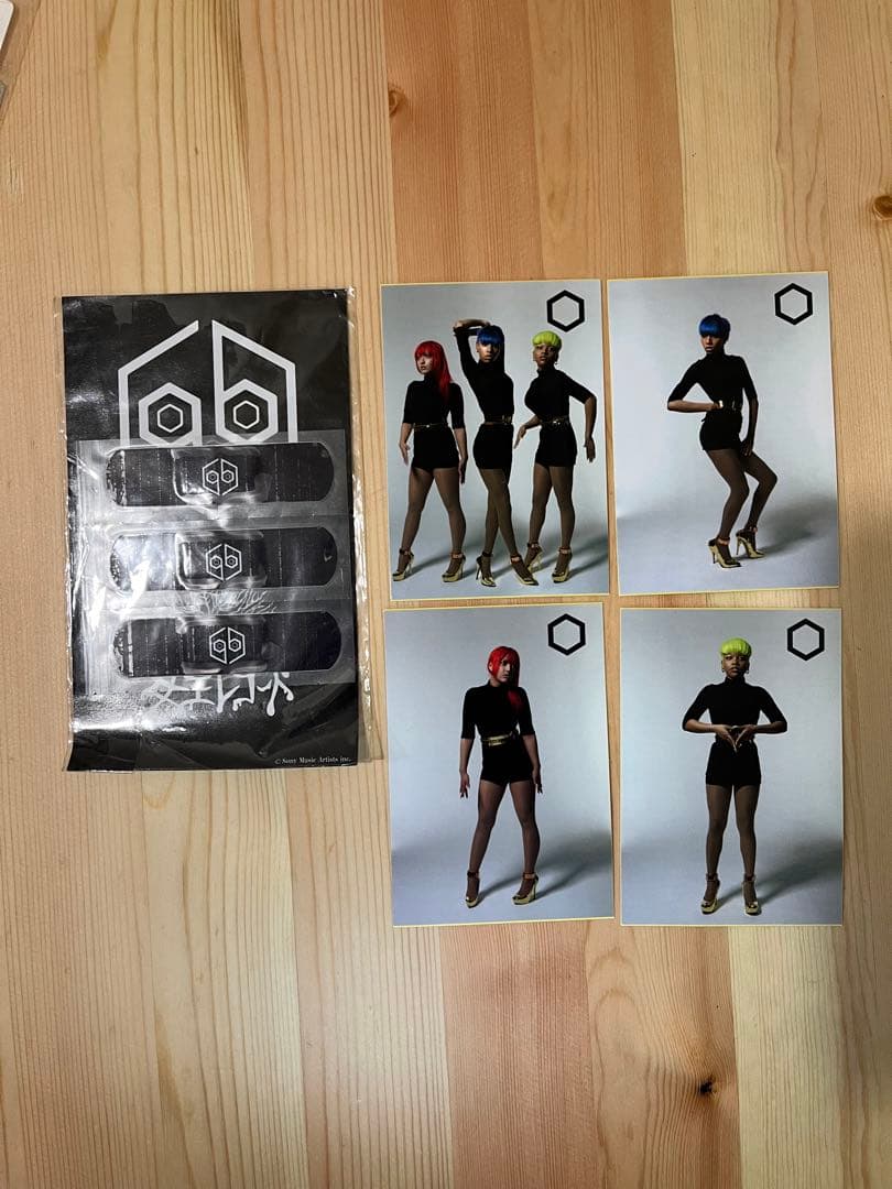 3/16まで出品 女王蜂 白兵戦 パワーパフステッカー バンドエイド おまけ付