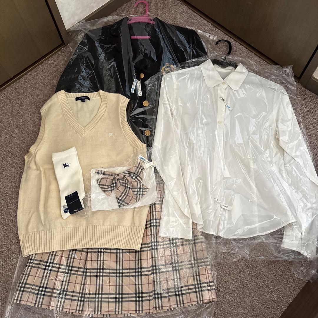 ちぴ　バーバリーBurberryロンドンセットアップ ➕ベスト160➕靴下