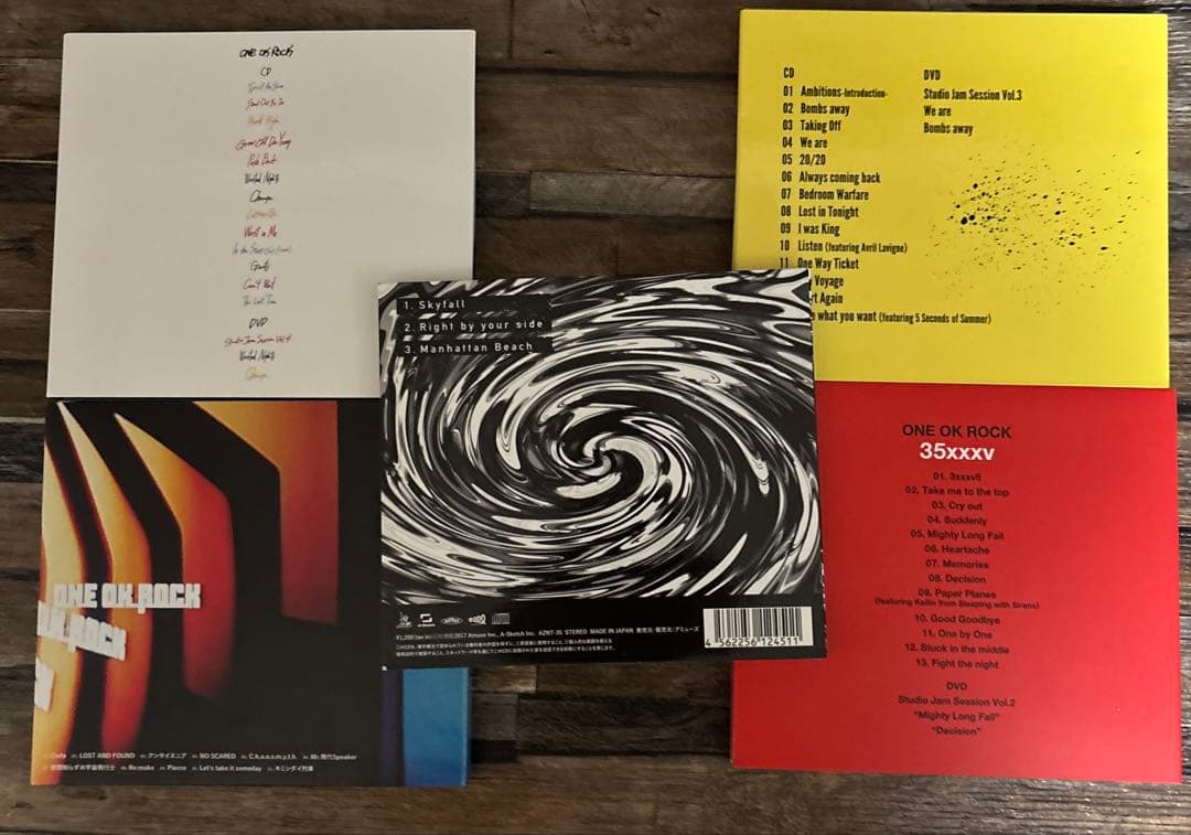 【激レア】ワンオク初回限定版CD＆即完売会場限定CD\"skyfall“