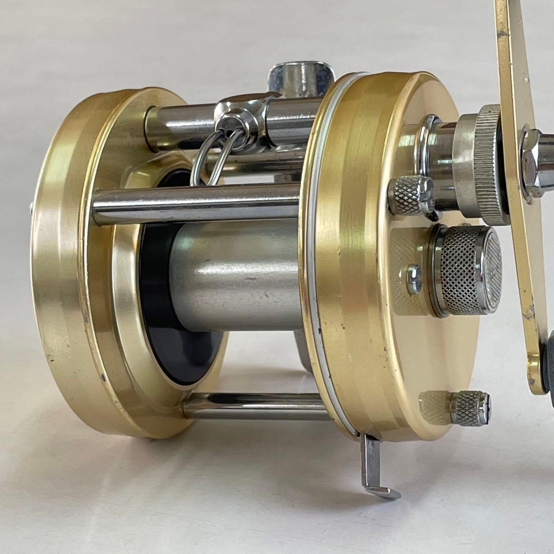 74年 ABU AMBASSADEUR 5000D シャンパン #741100