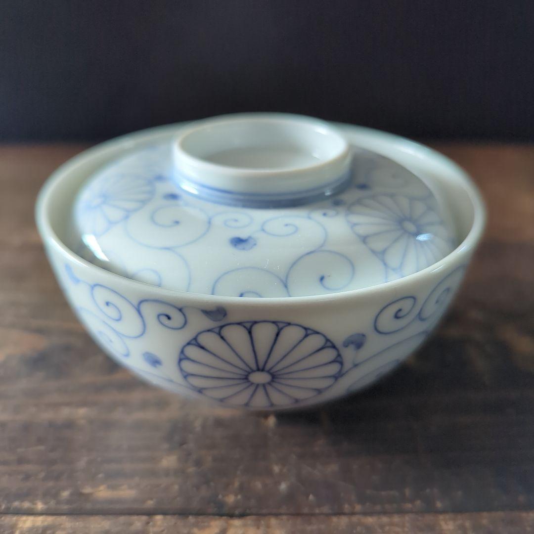 専用となります　蔵出し皇室十六菊御紋 御下賜品 古伊万里 　染付唐草　蓋付き茶碗