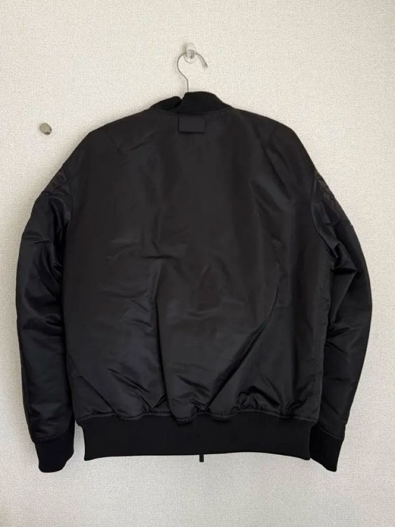 ユニクロ+J ハイブリッドダウンオーバーサイズMA-1 ''Mサイズ''