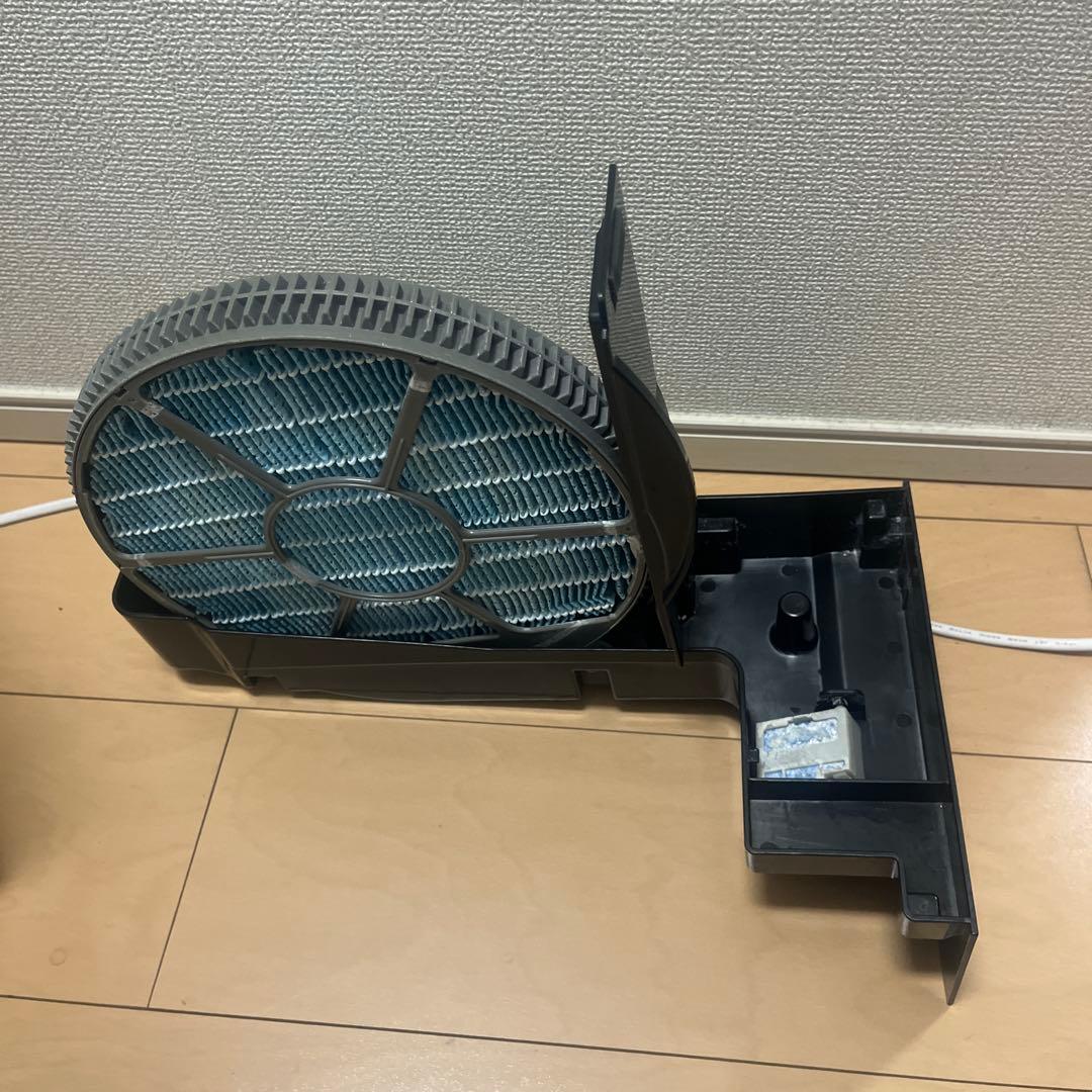 SHARP 除加湿空気清浄機 KC-GD70-W