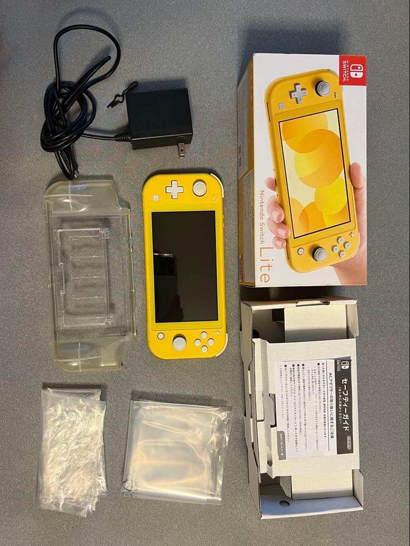 さ*む様 Nintendo Switch Lite Yellow スイッチライト