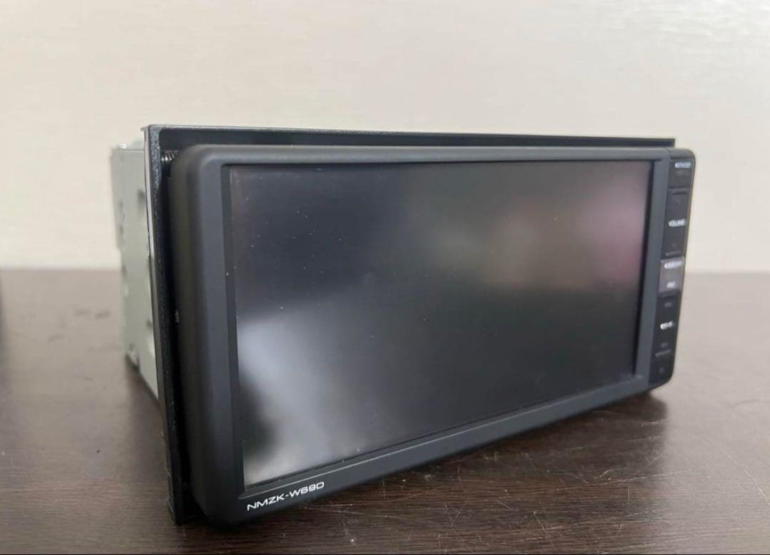DAIHATSU NMZK-W650 カーナビ　動作確認済　良好作動品