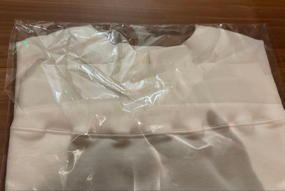 セブンテン ミホカワヒト　menuプリントトレーナー　ホワイト×ミント