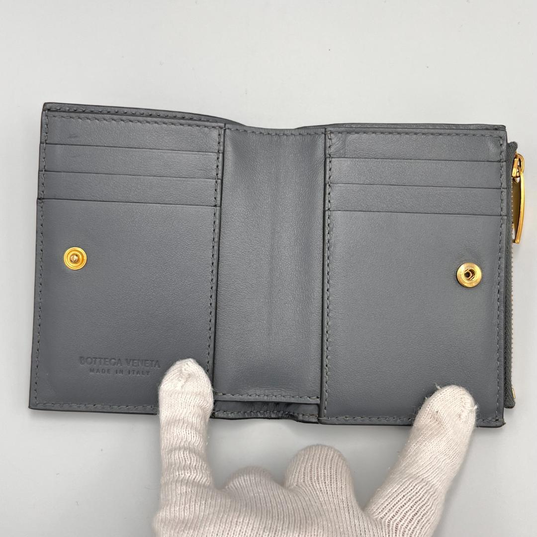 BOTTEGA VENETAスモールカセット二つ折り 財布 ファスナーウォレット
