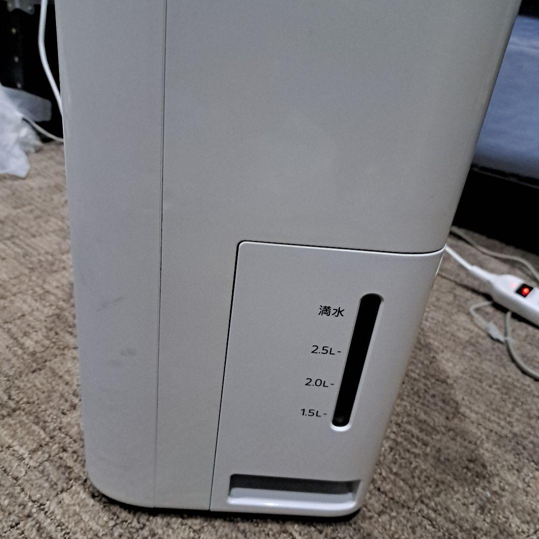 三菱　除湿機　MJ-M100VX-W