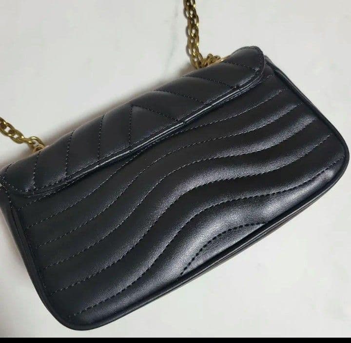 Louis Vuitton ルイヴィトン チェーン ショルダーバッグ【黒】