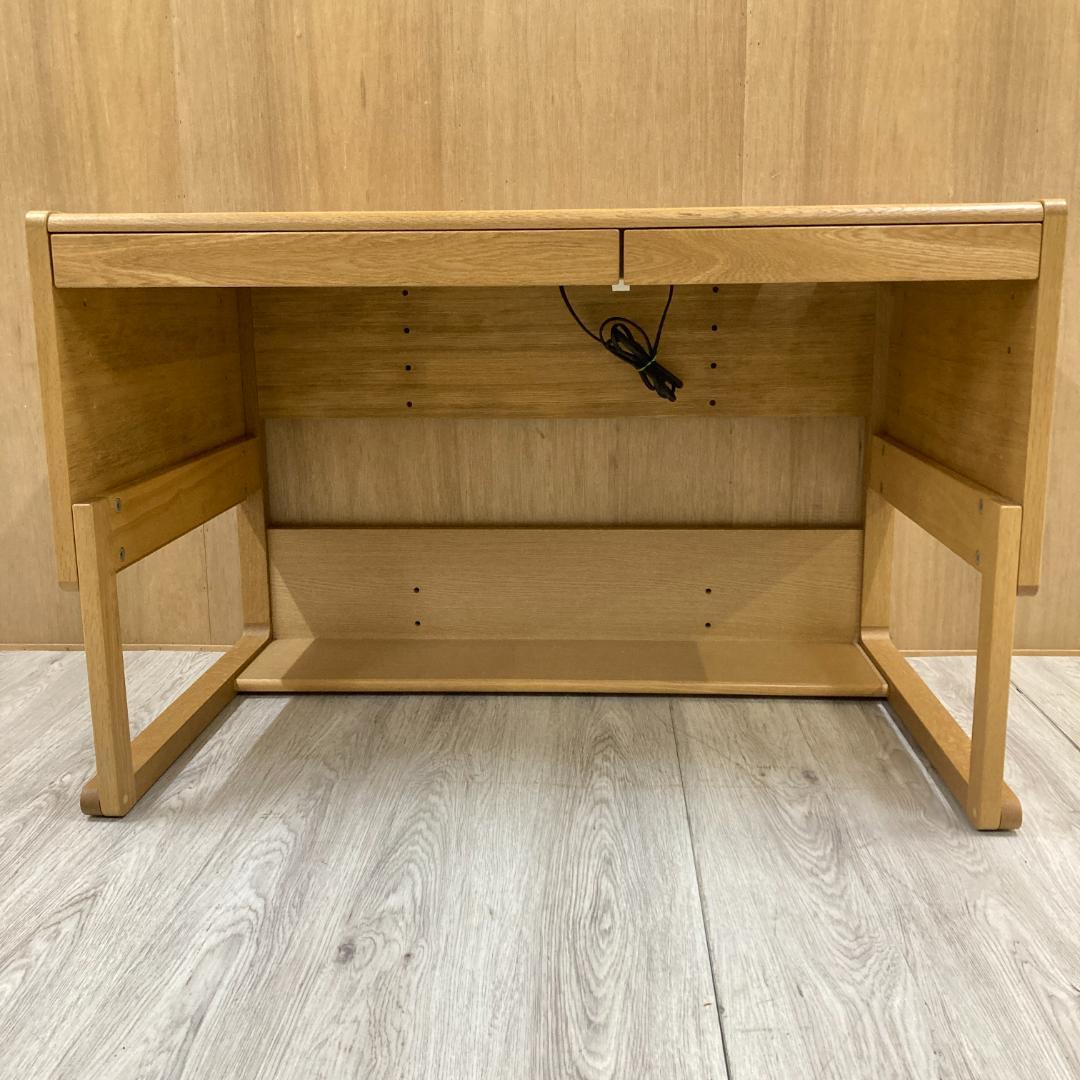 【カリモク】ベネッセ　学習机　デスク　高さ調整