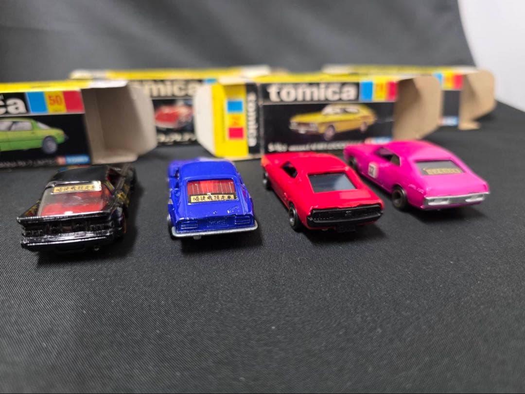トミカ 喝徒飛競走車 貴重