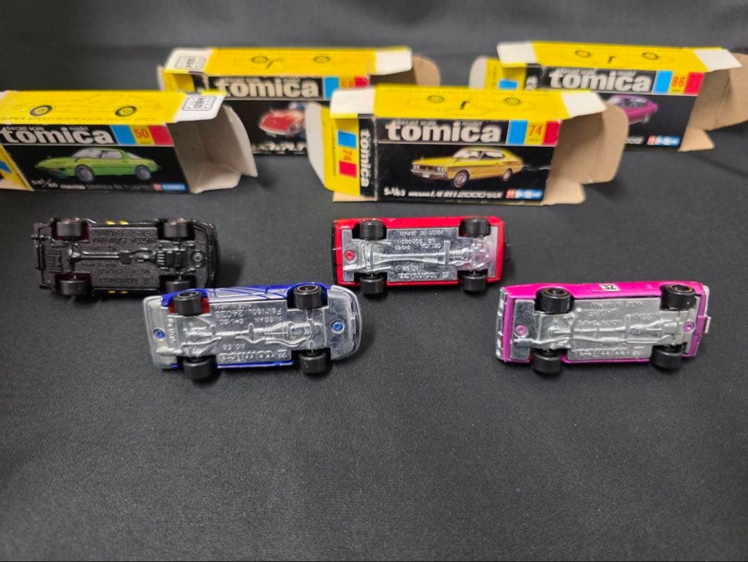 トミカ 喝徒飛競走車 貴重
