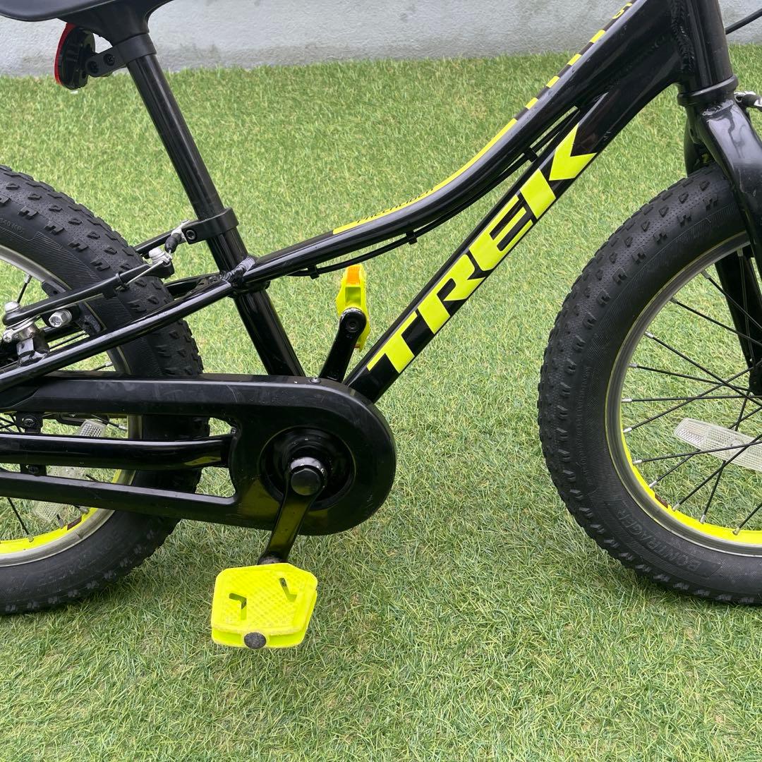 Trek 16インチ 子供用自転車 補助輪付き