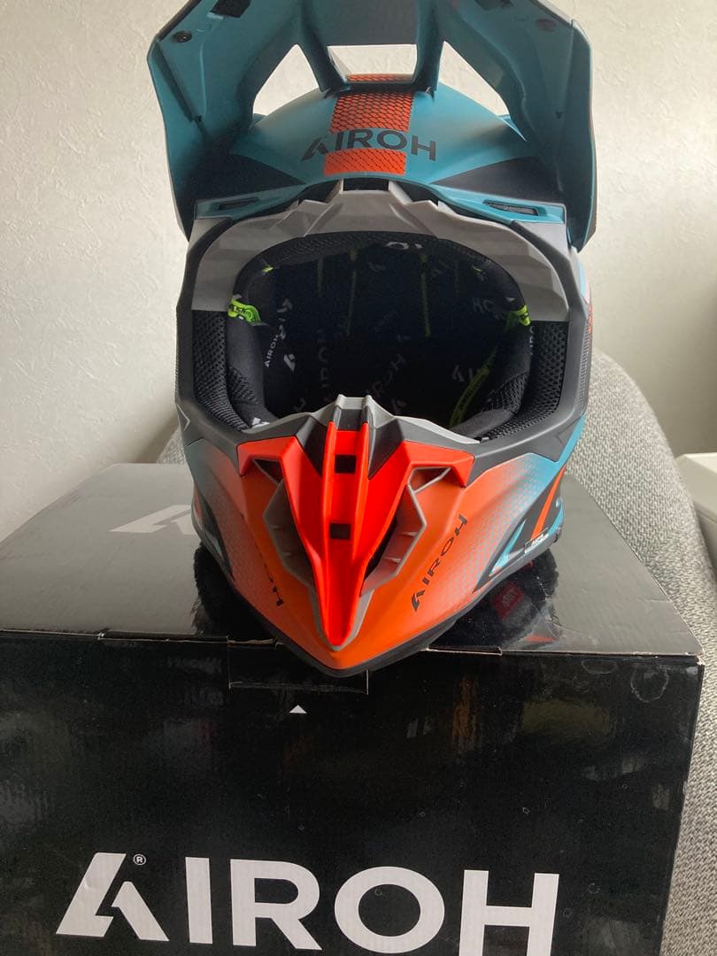 AIROH （アイロー）TWIST3 ヘルメット 青/オレンジ/黒
