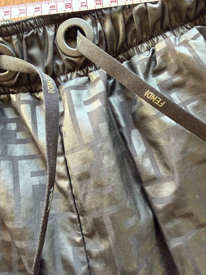 フェンディズボン