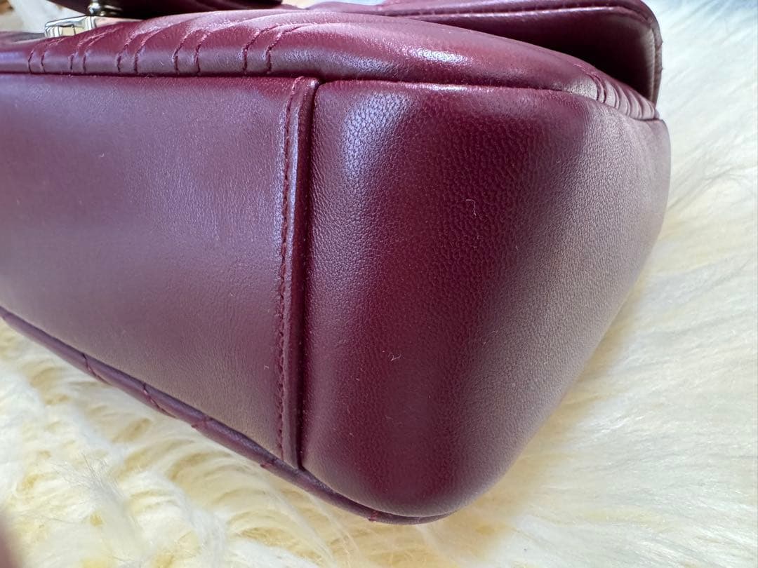 【今月末まで】GUCCI GGマーモントミディアム ショルダーバッグ