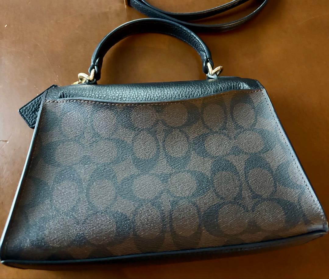 美品　コーチ　ペッパーサッチェル　ショルダーバッグ　2way シグネチャー