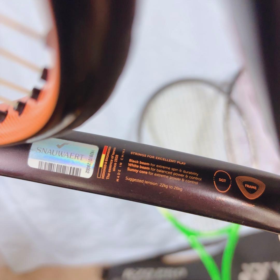 初心者も上級者もウェルカム♪遊べるテニスラケット3本！カラー強めの個性派ラケット