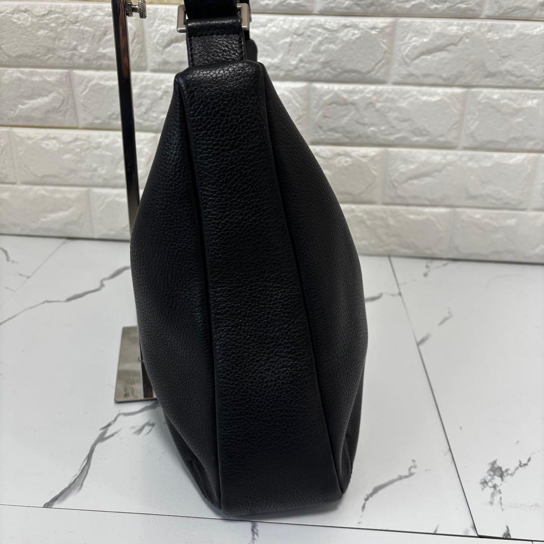 BREE✨レザー　ワンハンドル　ショルダーバッグ　ホーボー　シボ革　ターンロック