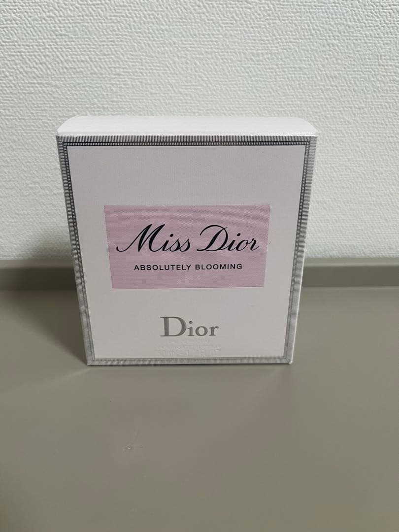 Dior ミスディオールアブソリュートリーブルーミングオードゥパルファン50ml