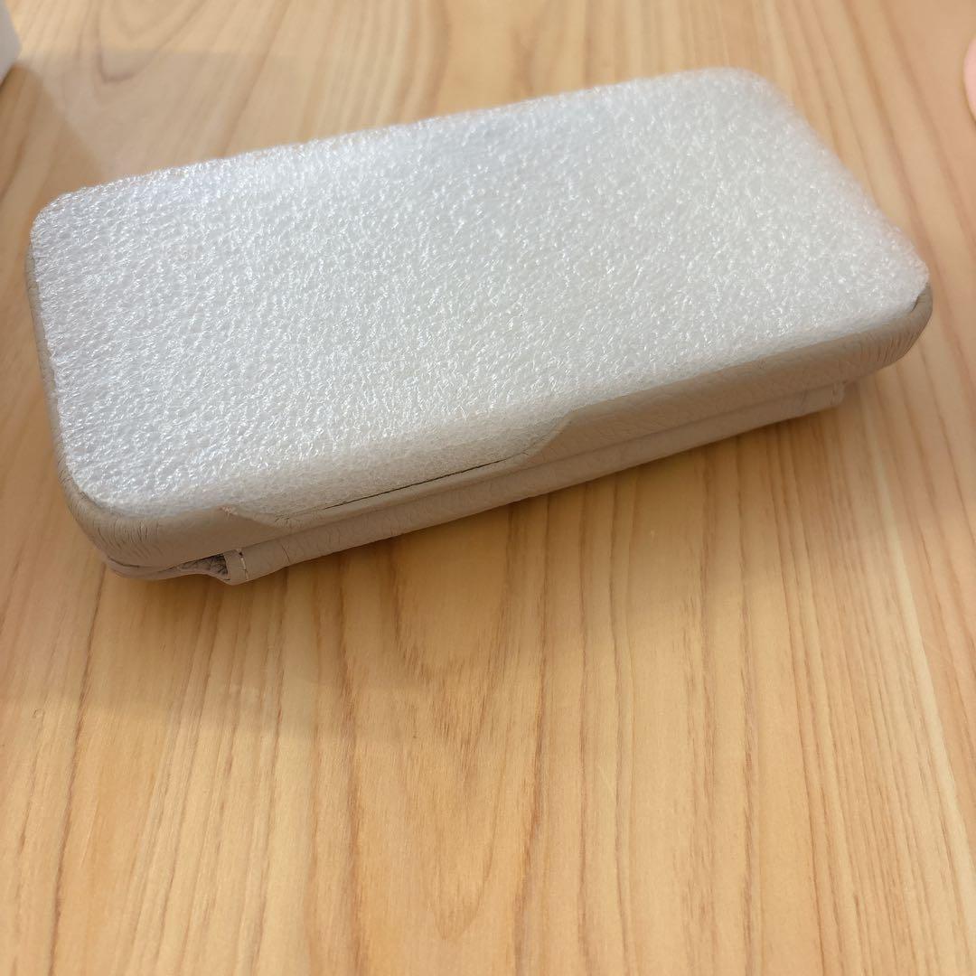 美品　demiu BALLON iPhone15 ベージュ