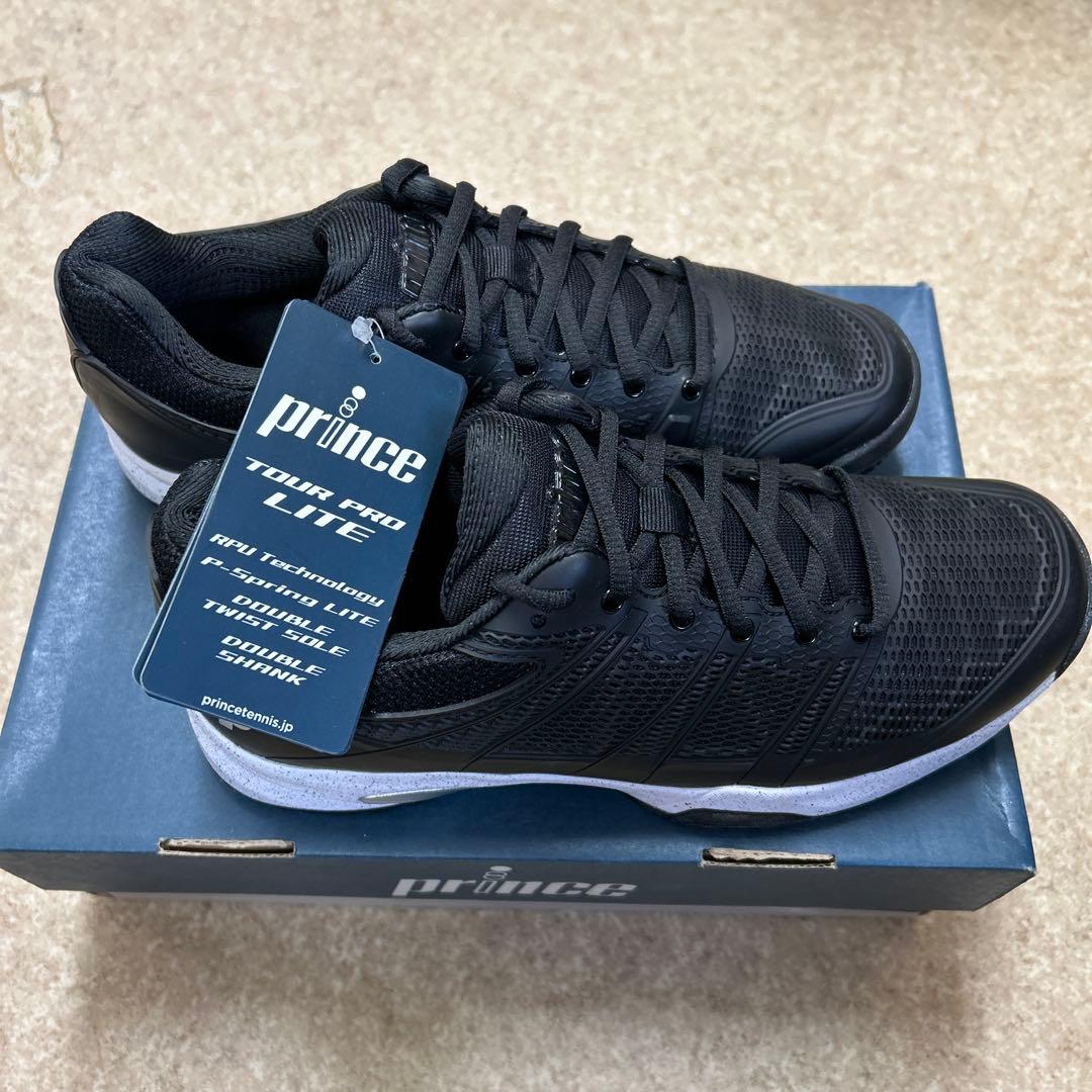 テニスシューズ　26cm