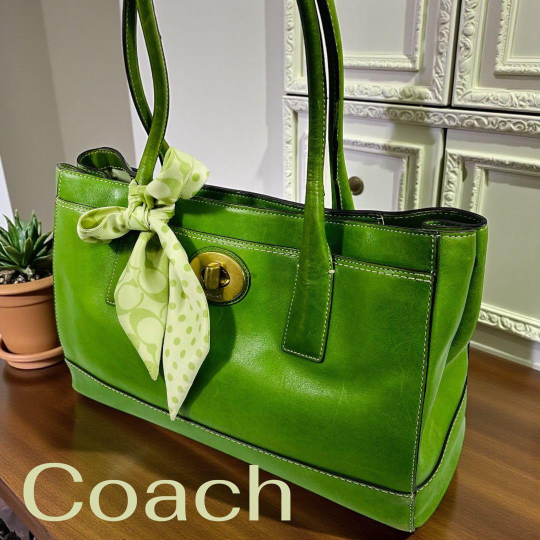 COACHコーチ グリーン マデリントートバッグ チャーム付き　11554P