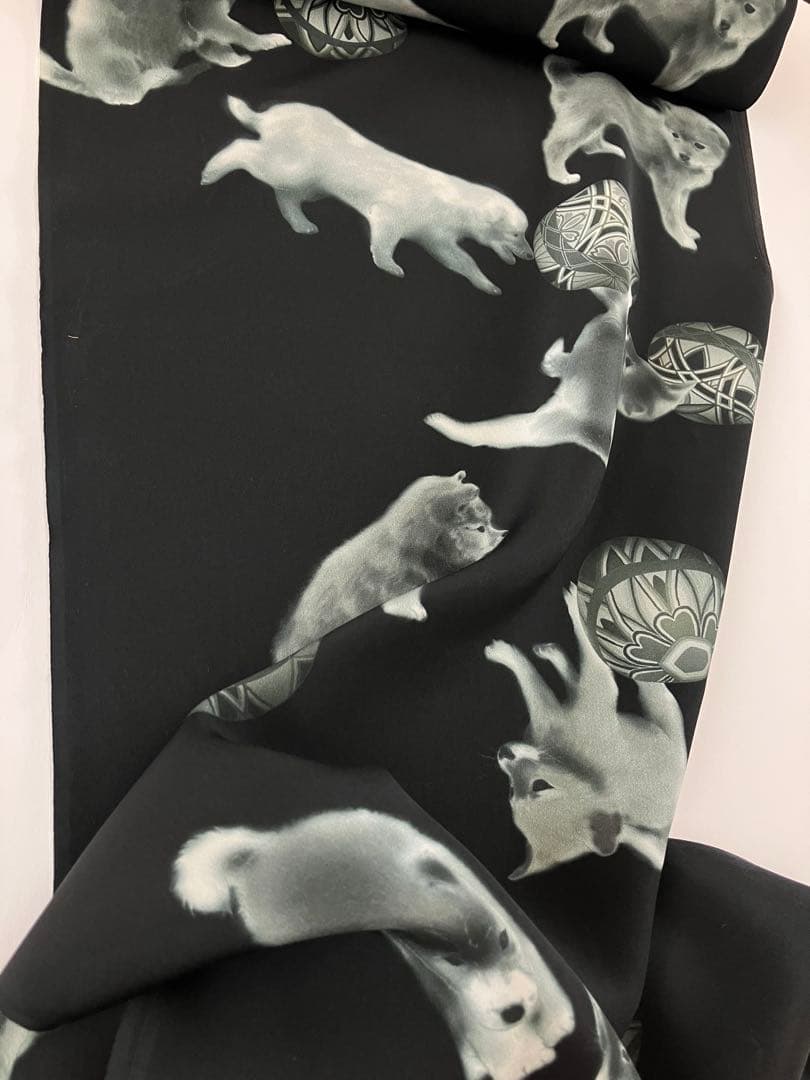 専用です　長襦袢生地　絹100% 子犬柄　13.5メートル