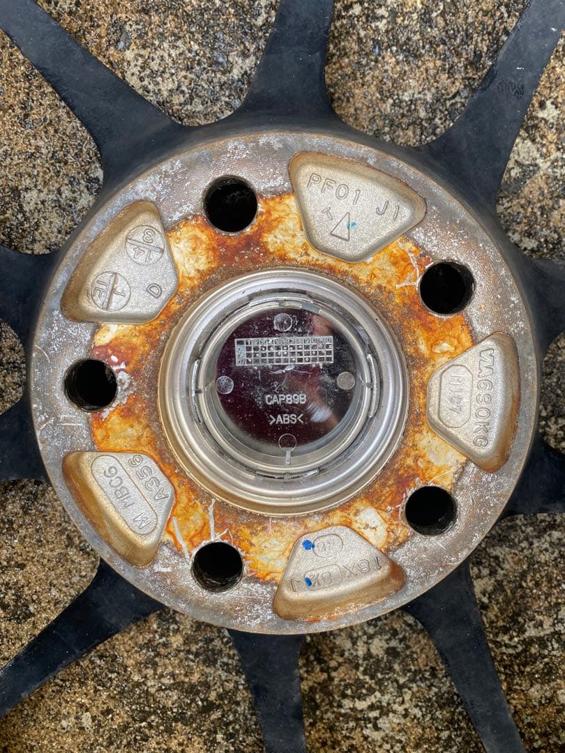 ENKEI PF01 18インチ　pcd114.3 オフセット48 ブラック