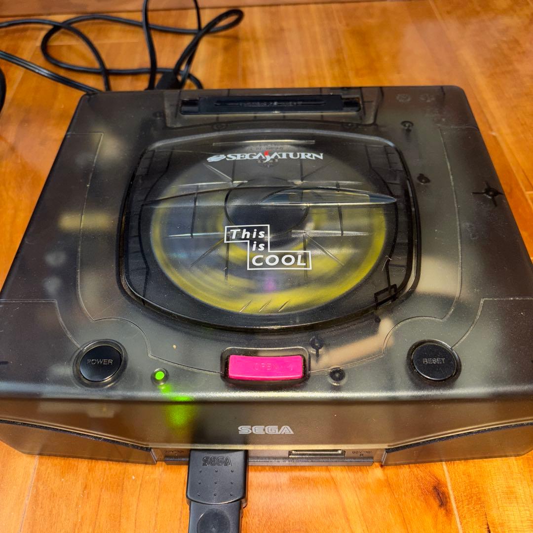 セガサターンスケルトン本体、コントローラー、ソフト、HDMI変換器、充電器付き