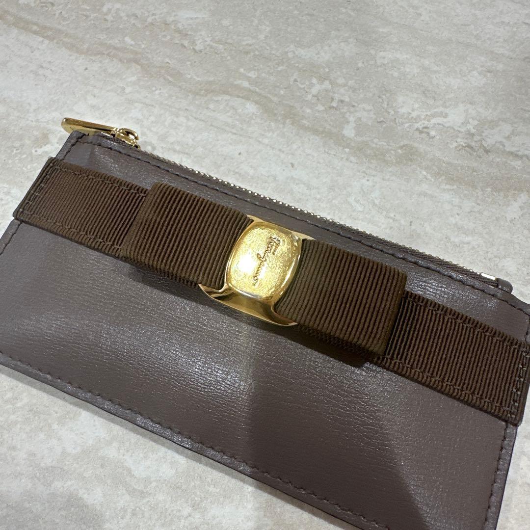 【最終SALE】Ferragamo フェラガモ カードケース ケース