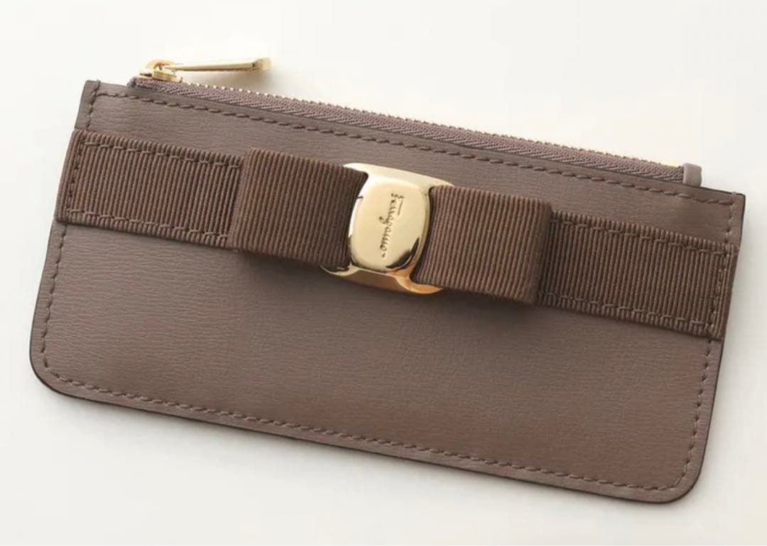【最終SALE】Ferragamo フェラガモ カードケース ケース