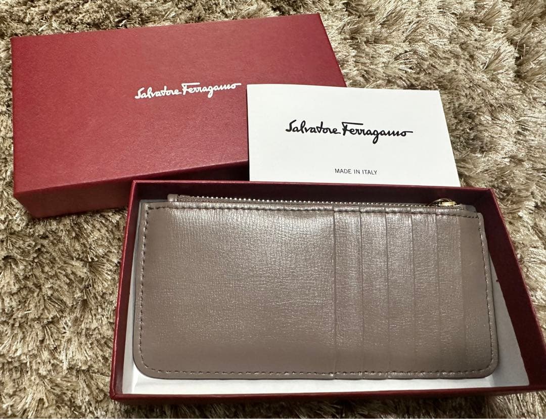 【最終SALE】Ferragamo フェラガモ カードケース ケース
