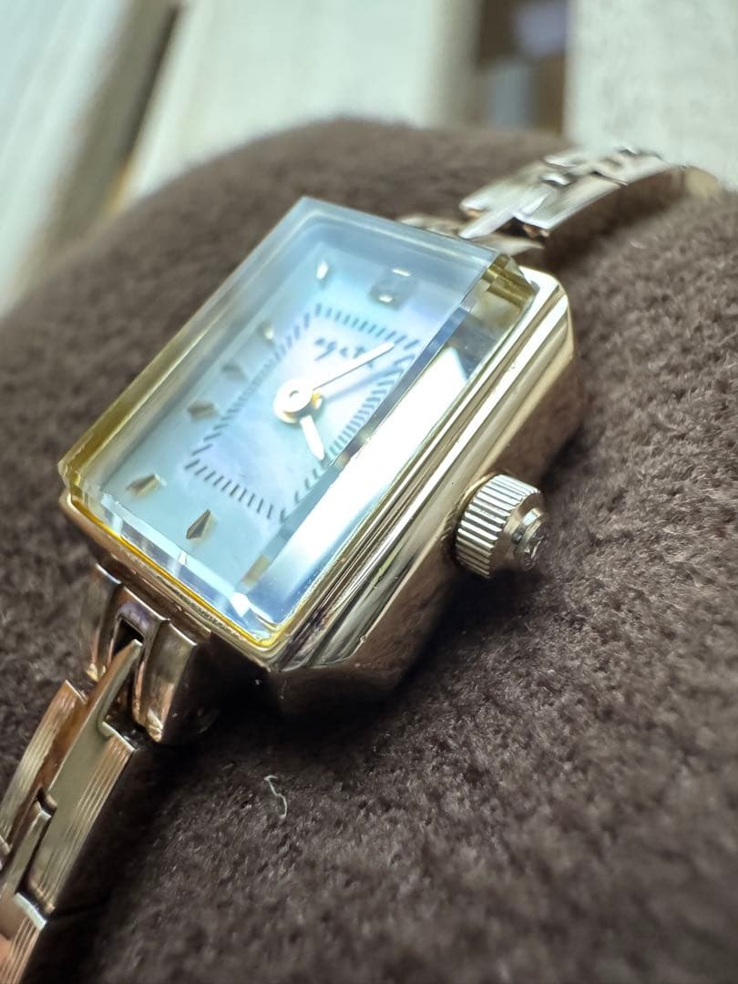 agete アガット スクエアフェイスジュエリーウォッチ