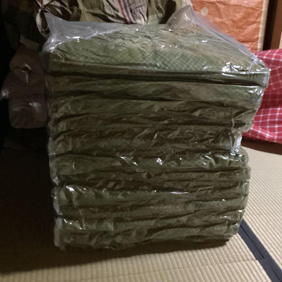 ④緑色 松柄 座布団 12枚セット　未使用品