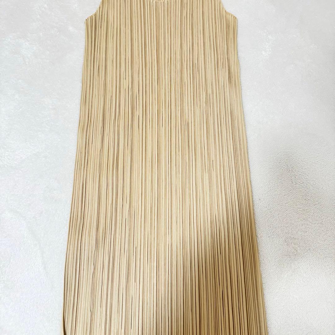 美品✨PLEATS PLEASE プリーツ　ロングワンピース　スリット　ベージュ